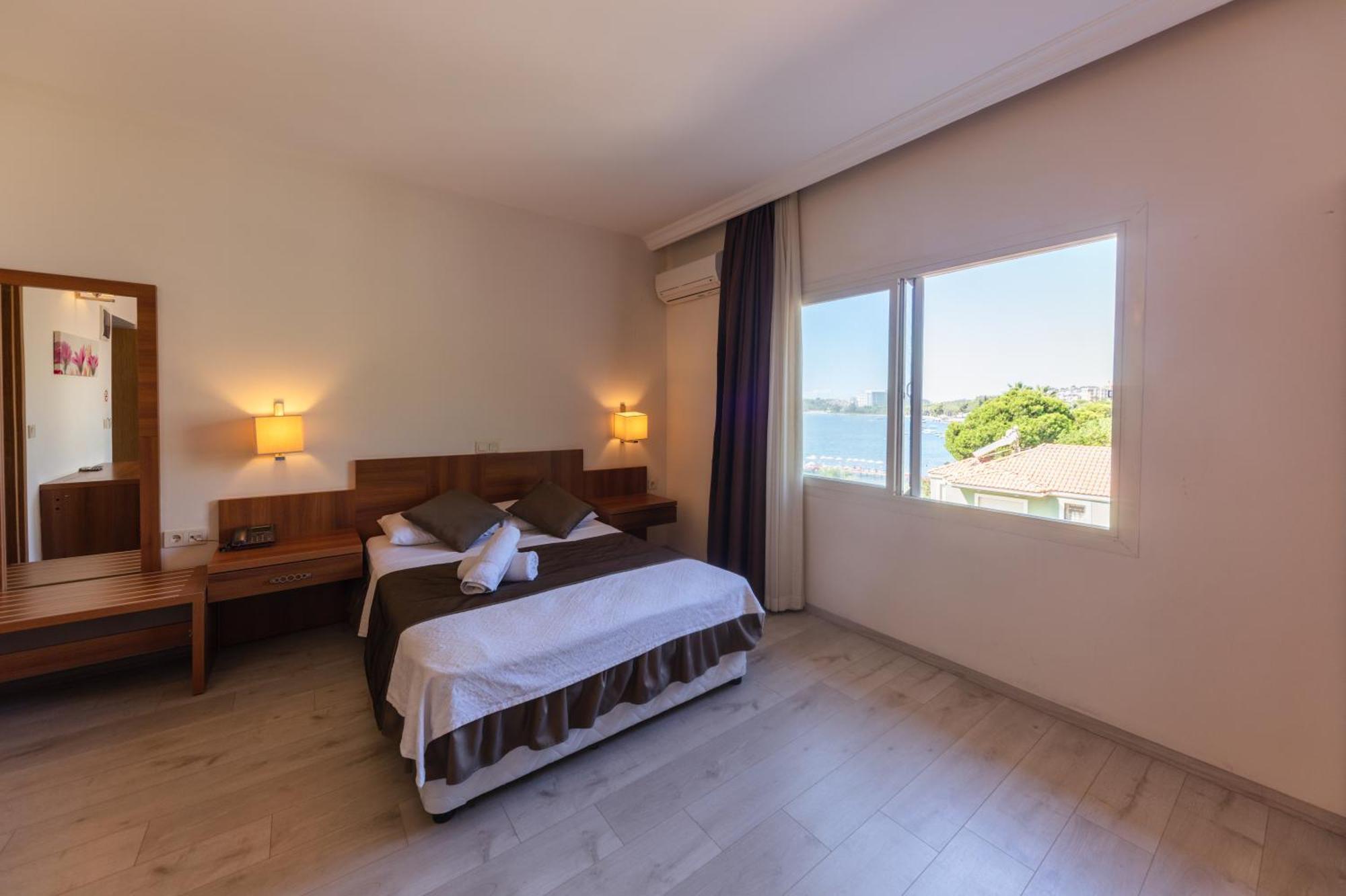 Melis Hotel קוסדסי מראה חיצוני תמונה